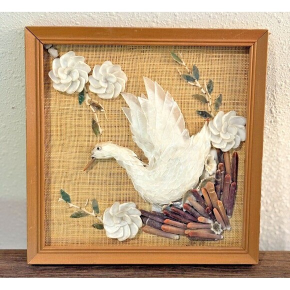 Vintage Shell Art Swan Wall Picture - Picture 1 of 8